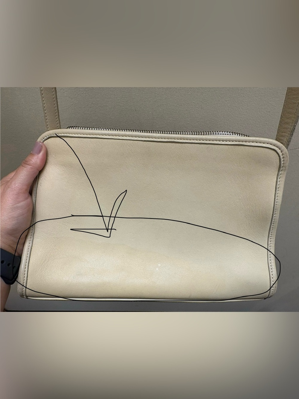 Vintage Coach Sutton Bag #9814 
Cream Leather Crossbody-see pics for stains - Picture 7 of 16